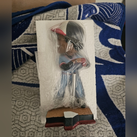 *RARE 2017 Minnesota Twins Rod Carew 1977 AL MVP SGA Bobblehead, NEW IN BOX! - Picture 2 of 7